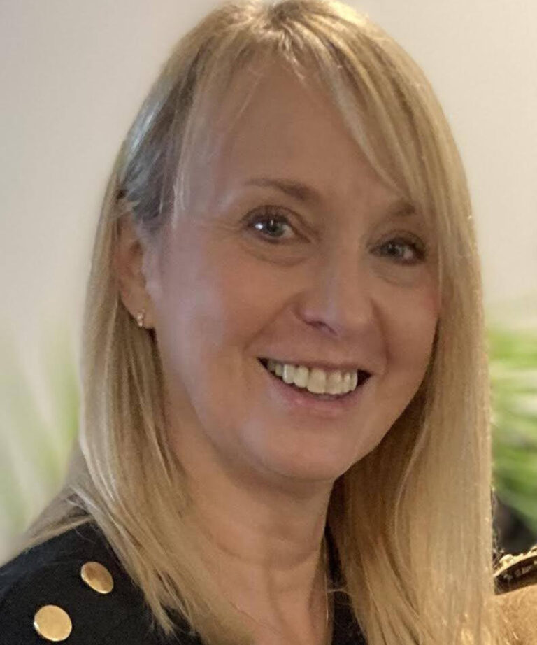 Sara Charlesworth